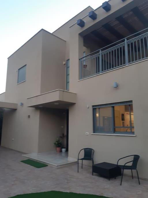 Adorable 3 Bedroom Brenner "Hill" Suite Giv'at Brenner Exterior foto