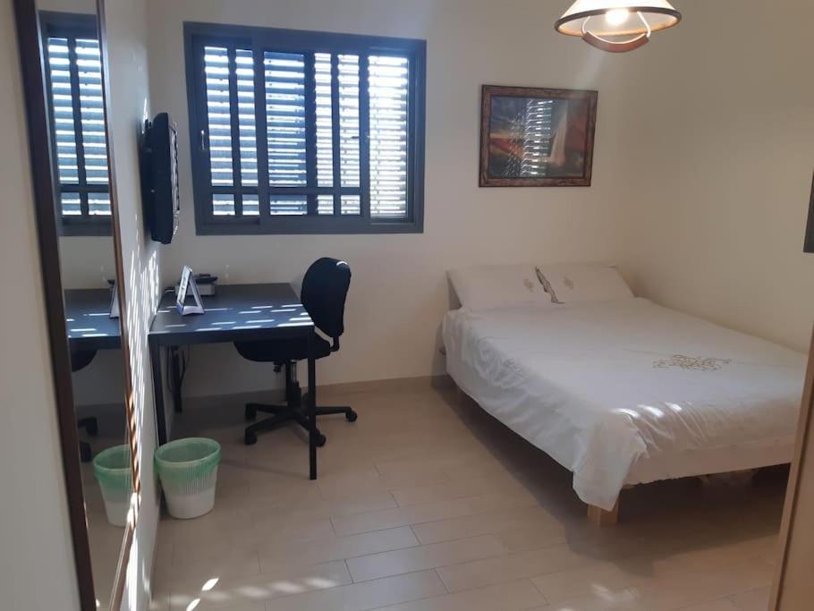 Adorable 3 Bedroom Brenner "Hill" Suite Giv'at Brenner Exterior foto